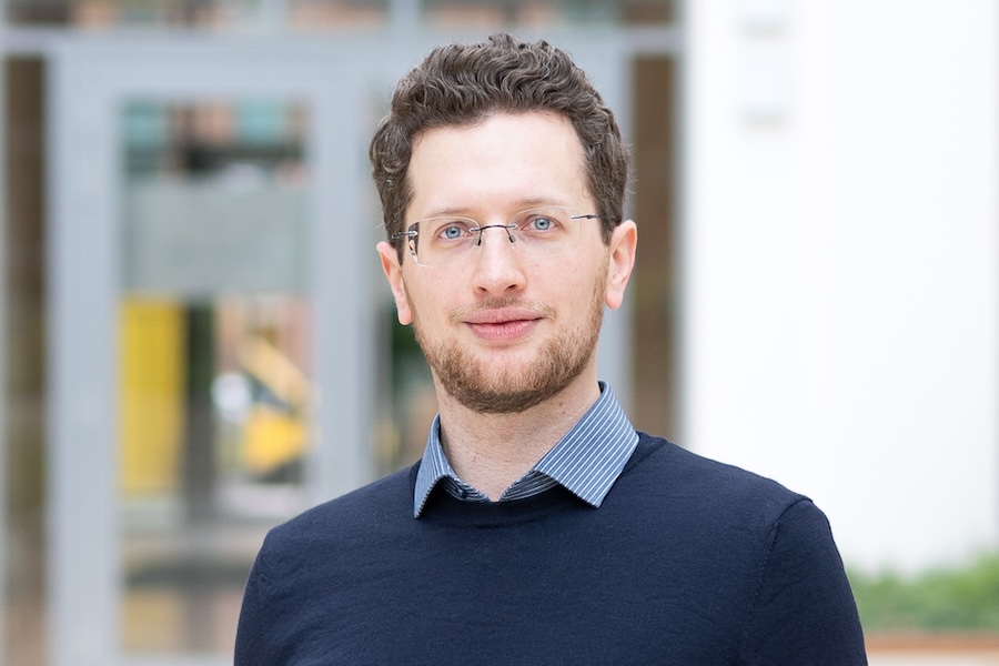 Portraitfoto Nikolas Ernst